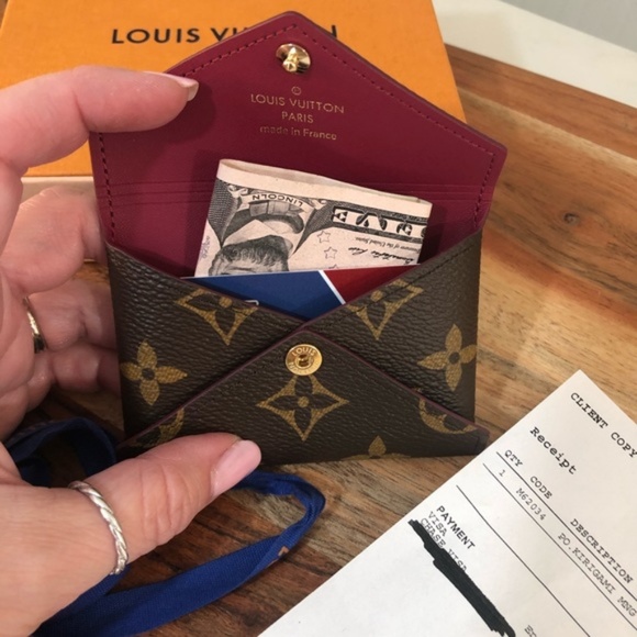 Louis Vuitton Handbags - NWT Louis Vuitton Kirigami small wallet
